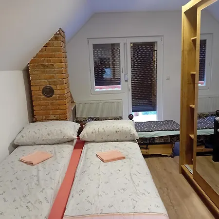 Kamini Ravna Planina Pale